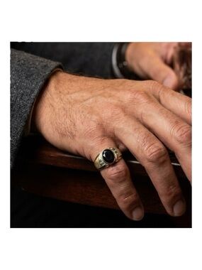 Vintage Gold-Tone Men's Black Onyx  Signet Ring Size 9.25